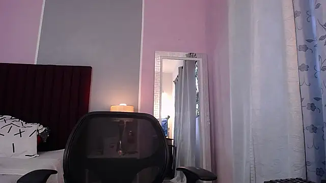 LiahGrey7 online show from 01-07-25, 03:33