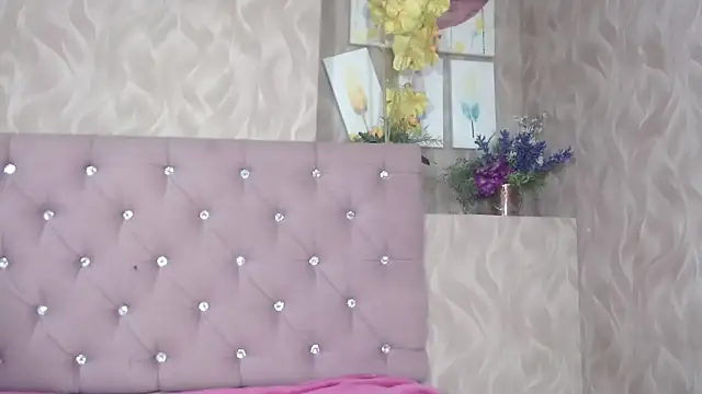 Snapshot of AnnieSoul chatting on 10-11-25, 02:37 AnnieSoul online show from 10-11-25, 02:37