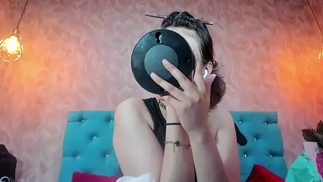 Snapshot of AnnieSoul chatting on 10-23-25, 06:28 AnnieSoul online show from 10-23-25, 06:28