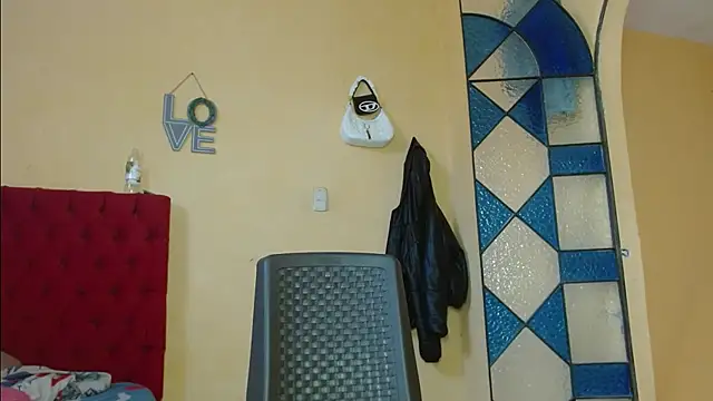 cristinamontiel online show from 02-06-25, 02:15