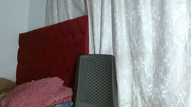 cristinamontiel online show from 10-25-25, 02:24