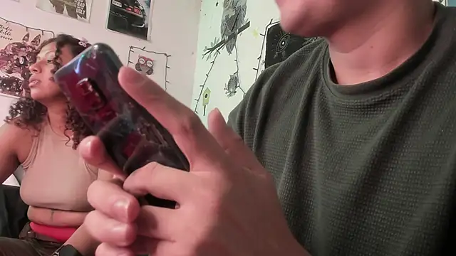 hothoneychile online show from 11-08-25, 04:51