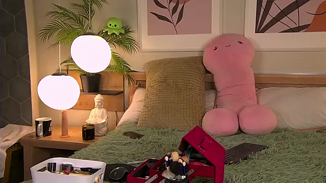 AshleyDouglas online show from 01-18-25, 04:37