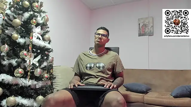 Darren hot2 online show from 12-13-24, 07:53