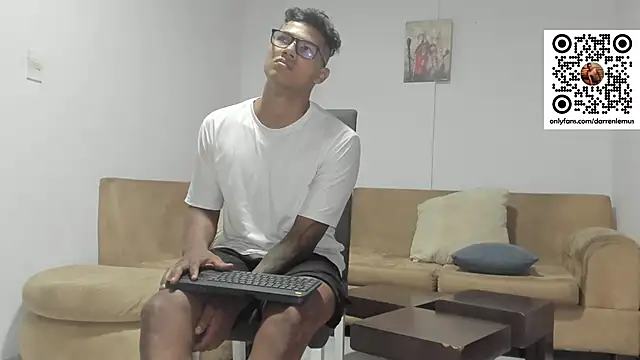 Darren hot2 online show from 01-24-25, 02:39