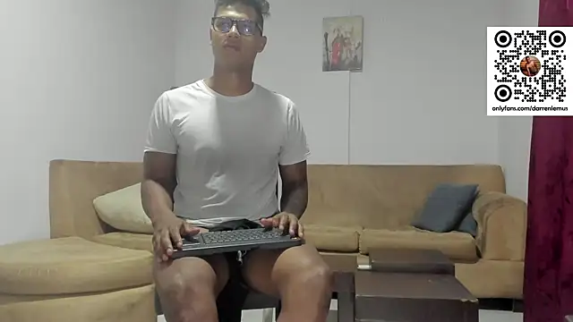 Darren hot2 online show from 01-29-25, 08:29