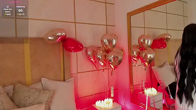 Snapshot of Kittenmeuw chatting on 02-15-25, 04:14 Kittenmeuw online show from 02-15-25, 04:14