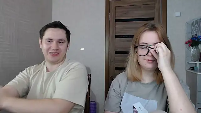 Snapshot of Kristy-Max chatting on 01-14-25, 04:57 Kristy-Max online show from 01-14-25, 04:57