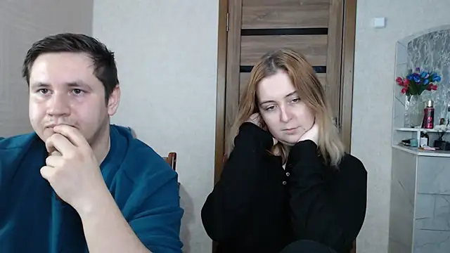 Snapshot of Kristy-Max chatting on 01-21-25, 11:03 Kristy-Max online show from 01-21-25, 11:03