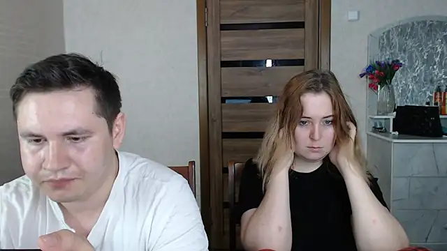 Snapshot of Kristy-Max chatting on 02-08-25, 07:04 Kristy-Max online show from 02-08-25, 07:04