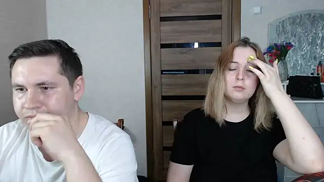 Snapshot of Kristy-Max chatting on 02-08-25, 10:18 Kristy-Max online show from 02-08-25, 10:18