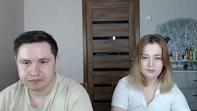 Snapshot of Kristy-Max chatting on 02-10-25, 04:08 Kristy-Max online show from 02-10-25, 04:08