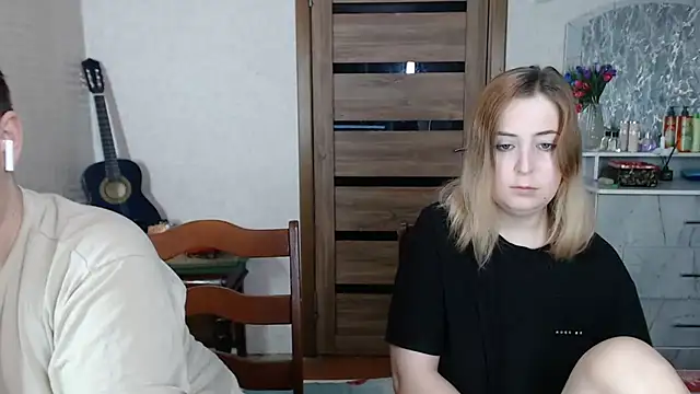 Snapshot of Kristy-Max chatting on 02-10-25, 07:15 Kristy-Max online show from 02-10-25, 07:15