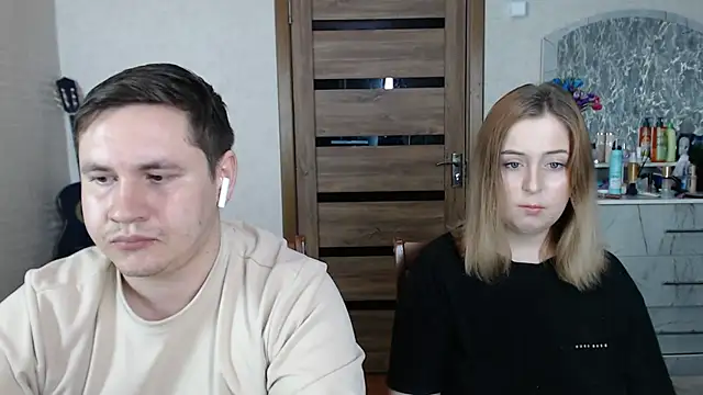 Snapshot of Kristy-Max chatting on 02-11-25, 09:35 Kristy-Max online show from 02-11-25, 09:35