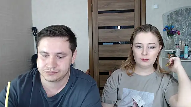 Snapshot of Kristy-Max chatting on 02-13-25, 05:54 Kristy-Max online show from 02-13-25, 05:54