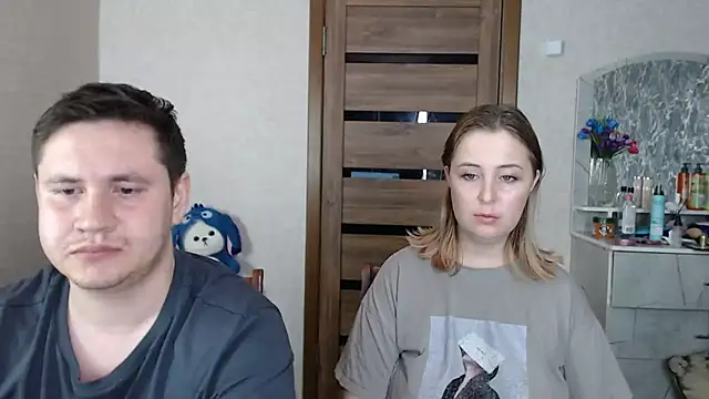 Snapshot of Kristy-Max chatting on 02-13-25, 11:58 Kristy-Max online show from 02-13-25, 11:58