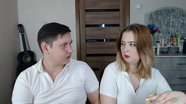 Snapshot of Kristy-Max chatting on 02-15-25, 04:23 Kristy-Max online show from 02-15-25, 04:23