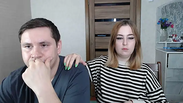 Snapshot of Kristy-Max chatting on 02-18-25, 04:15 Kristy-Max online show from 02-18-25, 04:15