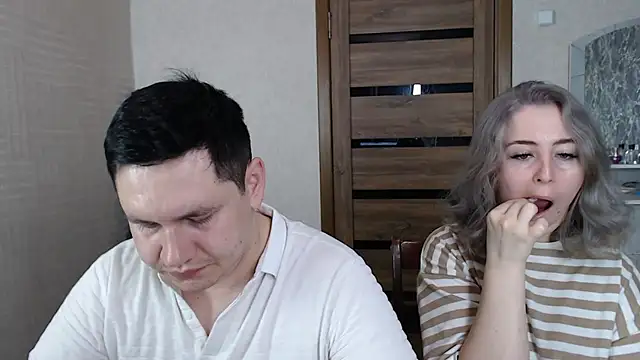 Snapshot of Kristy-Max chatting on 02-19-25, 04:34 Kristy-Max online show from 02-19-25, 04:34