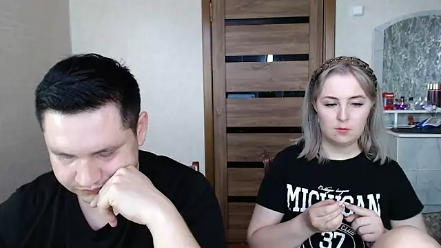 Snapshot of Kristy-Max chatting on 02-24-25, 06:16 Kristy-Max online show from 02-24-25, 06:16