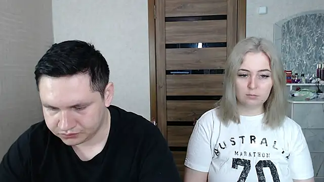 Snapshot of Kristy-Max chatting on 02-28-25, 06:21 Kristy-Max online show from 02-28-25, 06:21