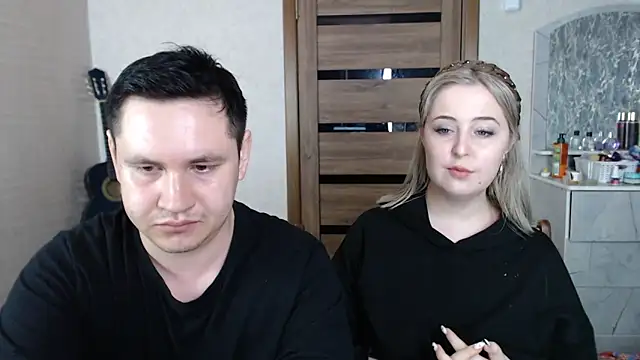 Snapshot of Kristy-Max chatting on 03-02-25, 11:50 Kristy-Max online show from 03-02-25, 11:50