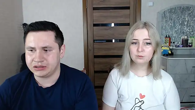 Snapshot of Kristy-Max chatting on 03-06-25, 12:21 Kristy-Max online show from 03-06-25, 12:21