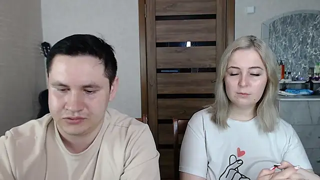 Snapshot of Kristy-Max chatting on 03-06-25, 11:31 Kristy-Max online show from 03-06-25, 11:31