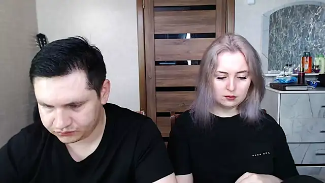 Snapshot of Kristy-Max chatting on 03-08-25, 05:07 Kristy-Max online show from 03-08-25, 05:07