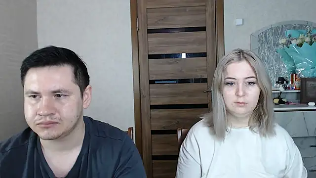 Snapshot of Kristy-Max chatting on 03-13-25, 04:16 Kristy-Max online show from 03-13-25, 04:16