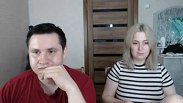 Snapshot of Kristy-Max chatting on 03-19-25, 06:12 Kristy-Max online show from 03-19-25, 06:12