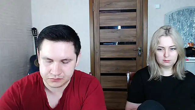 Snapshot of Kristy-Max chatting on 03-20-25, 03:13 Kristy-Max online show from 03-20-25, 03:13