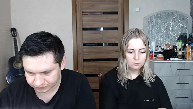 Snapshot of Kristy-Max chatting on 03-21-25, 06:16 Kristy-Max online show from 03-21-25, 06:16