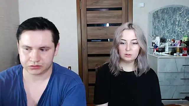 Snapshot of Kristy-Max chatting on 03-23-25, 07:42 Kristy-Max online show from 03-23-25, 07:42