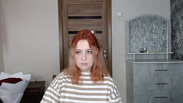 Snapshot of Kristy-Max chatting on 09-17-25, 10:00 Kristy-Max online show from 09-17-25, 10:00