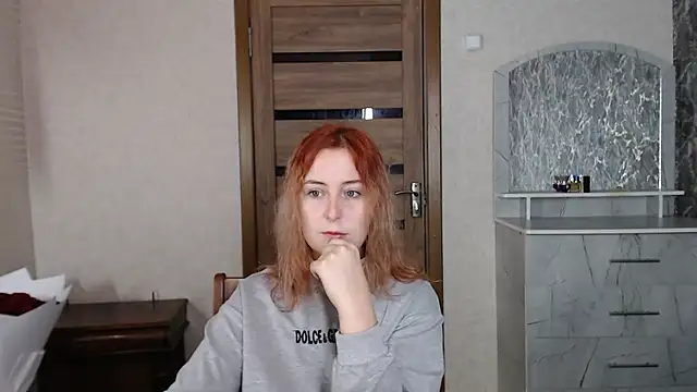 Snapshot of Kristy-Max chatting on 09-19-25, 08:53 Kristy-Max online show from 09-19-25, 08:53