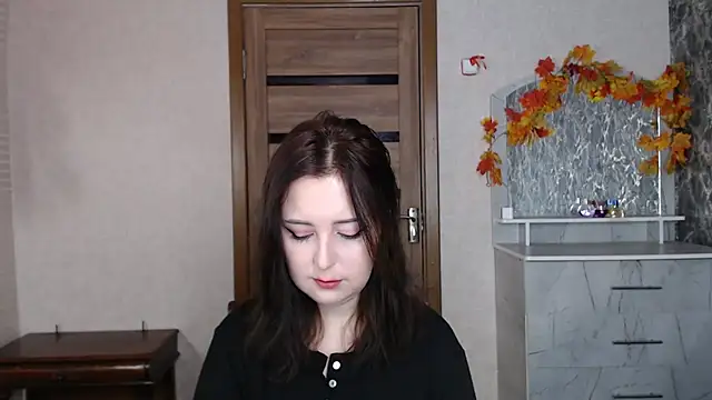 Snapshot of Kristy-Max chatting on 10-16-25, 06:14 Kristy-Max online show from 10-16-25, 06:14