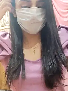 Snapshot of Mylovesana chatting on 02-07-25, 07:17 Mylovesana online show from 02-07-25, 07:17