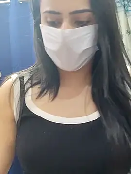 Snapshot of Mylovesana chatting on 11-04-25, 10:36 Mylovesana online show from 11-04-25, 10:36