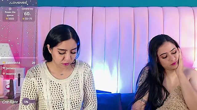 Snapshot of KarolandMichel chatting on 02-13-25, 02:42 KarolandMichel online show from 02-13-25, 02:42