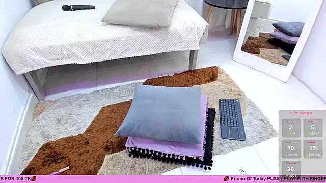 Snapshot of _EmilyJireh_ chatting on 02-25-25, 10:29 EmilyJireh online show from 02-25-25, 10:29