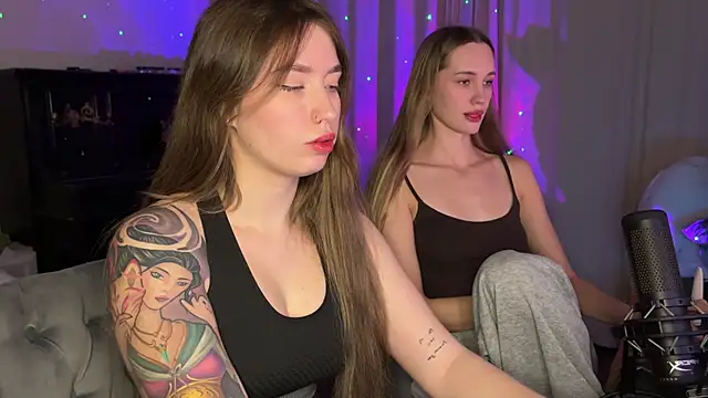 Snapshot of urmissalice chatting on 10-06-25, 06:38 urmissalice online show from 10-06-25, 06:38