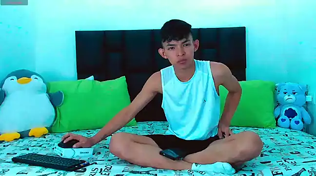 Tonny twink  online show from 02-06-25, 04:53