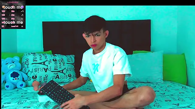 Tonny twink  online show from 02-16-25, 04:21
