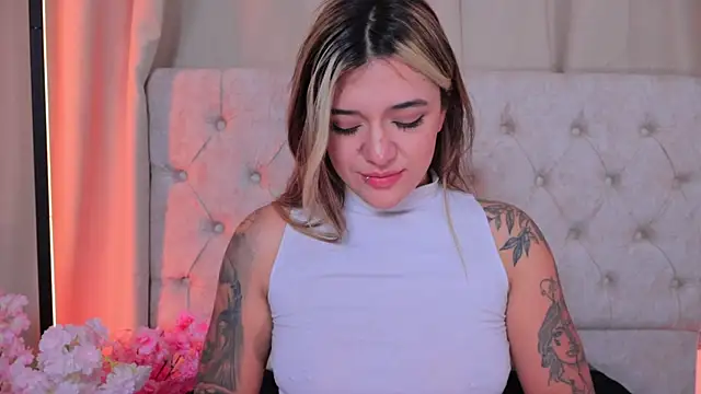 ashleyvalirya online show from 12-29-24, 10:01