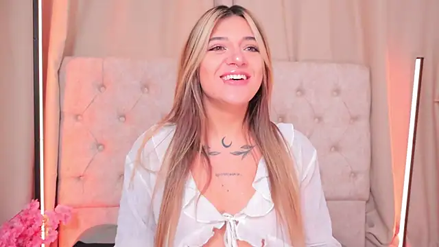 ashleyvalirya online show from 01-05-25, 03:53