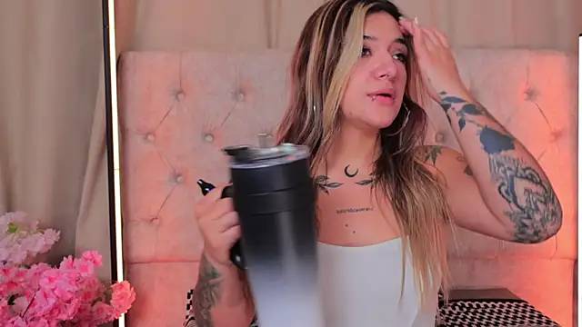 ashleyvalirya online show from 01-08-25, 09:53