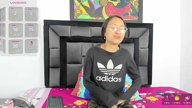 tatiana valencia online show from 03-10-25, 12:26