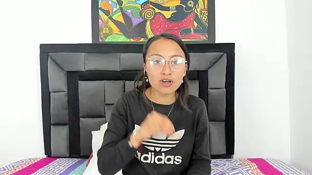 tatiana valencia online show from 03-19-25, 06:12