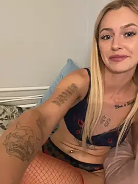 Snapshot of saskiapierce chatting on 03-15-25, 05:48 saskiapierce online show from 03-15-25, 05:48